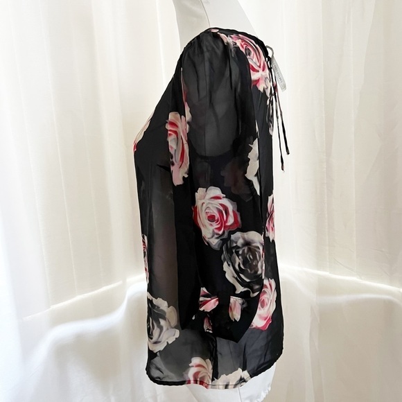 Lc Lauren Conrad rose print dressy top Size Small - Picture 2 of 12